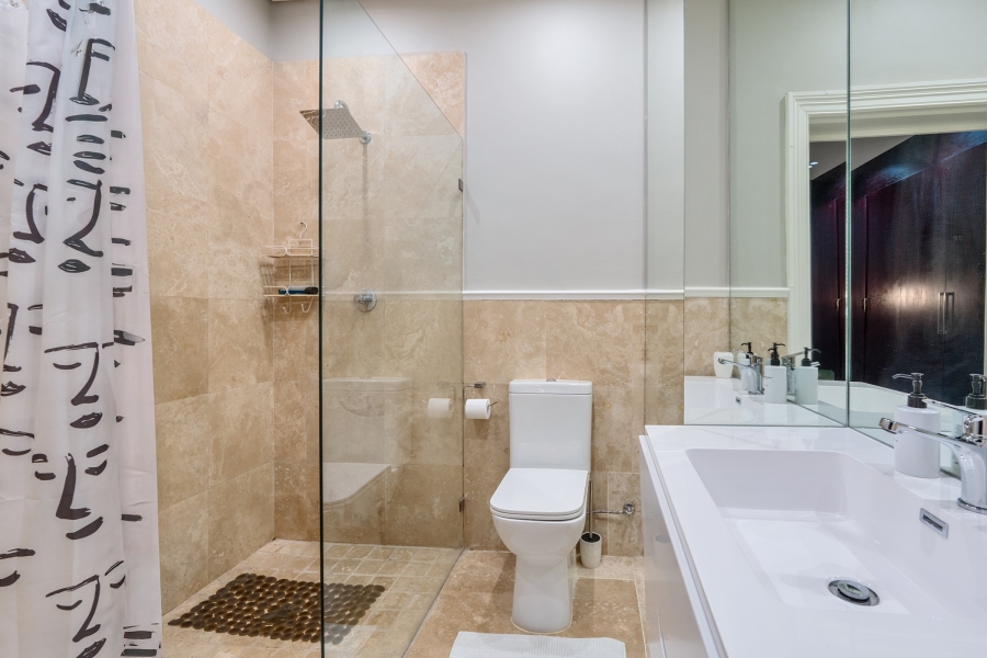 To Let 2 Bedroom Property for Rent in Camps Bay Western Cape